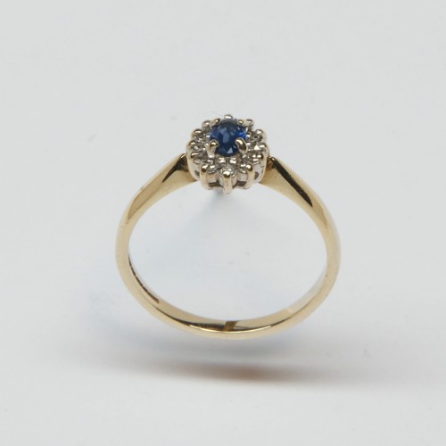 9ct Gold Sapphire/Diamond Ring